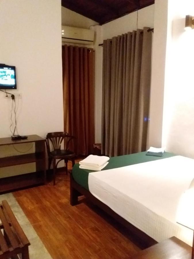 Forest Edge Villa Anuradhapura Zimmer foto