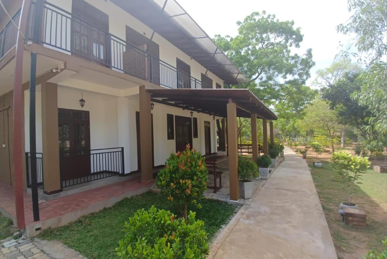 Forest Edge Villa Anuradhapura Exterior foto