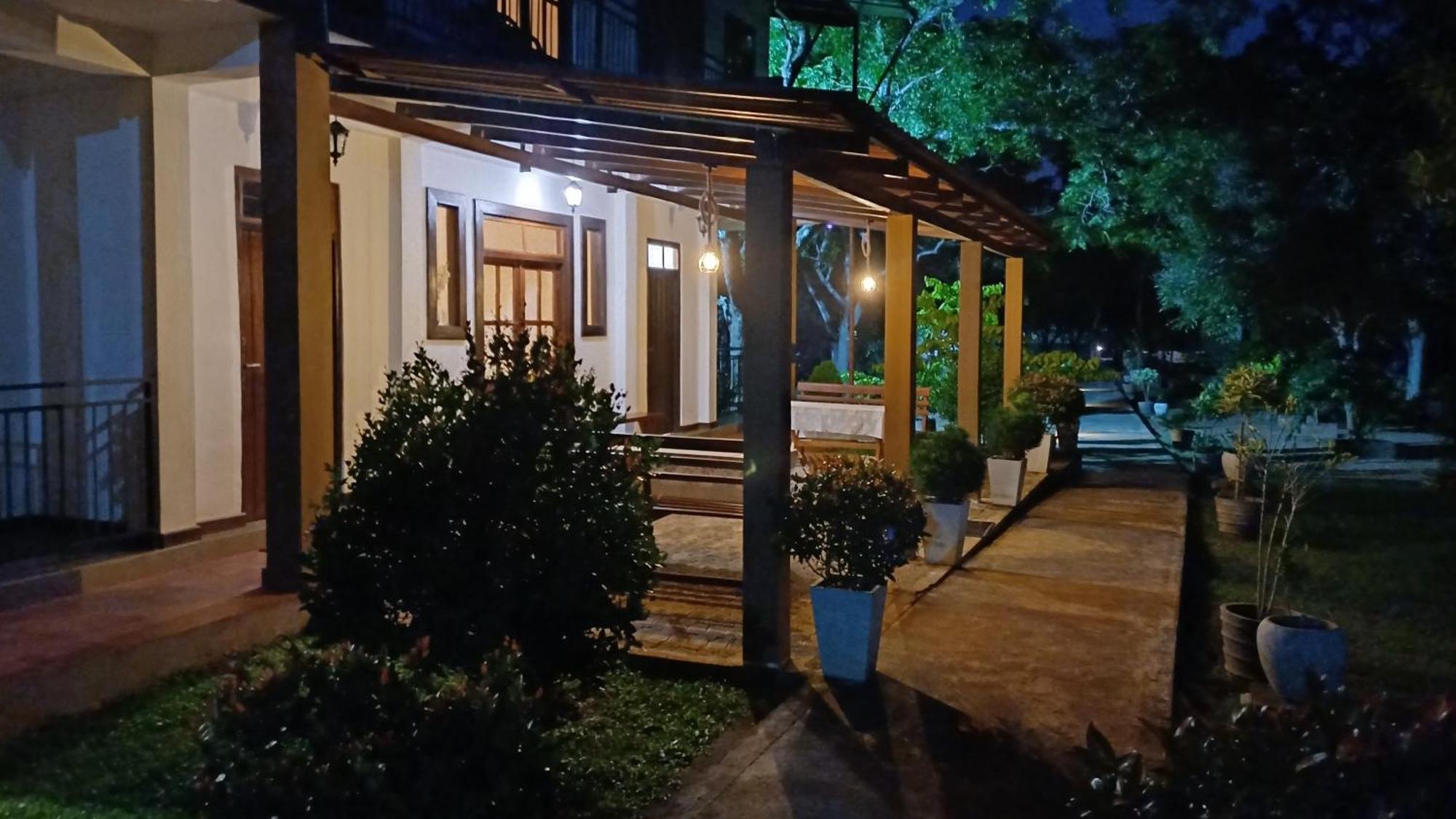 Forest Edge Villa Anuradhapura Exterior foto